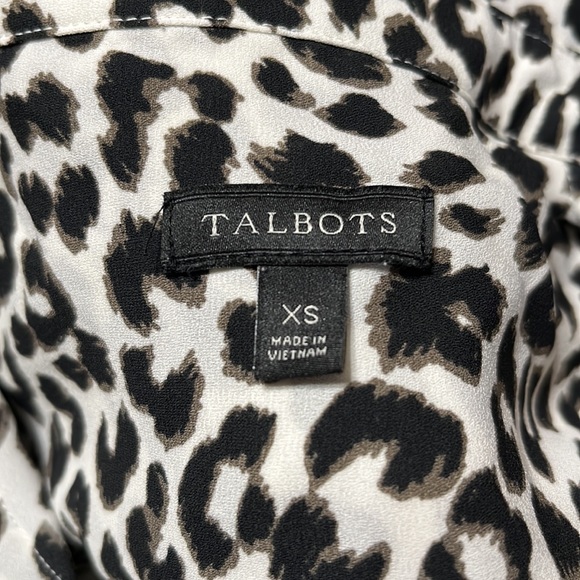 Talbots Leopard Button Collard Blouse Size XSmall - Picture 8 of 9